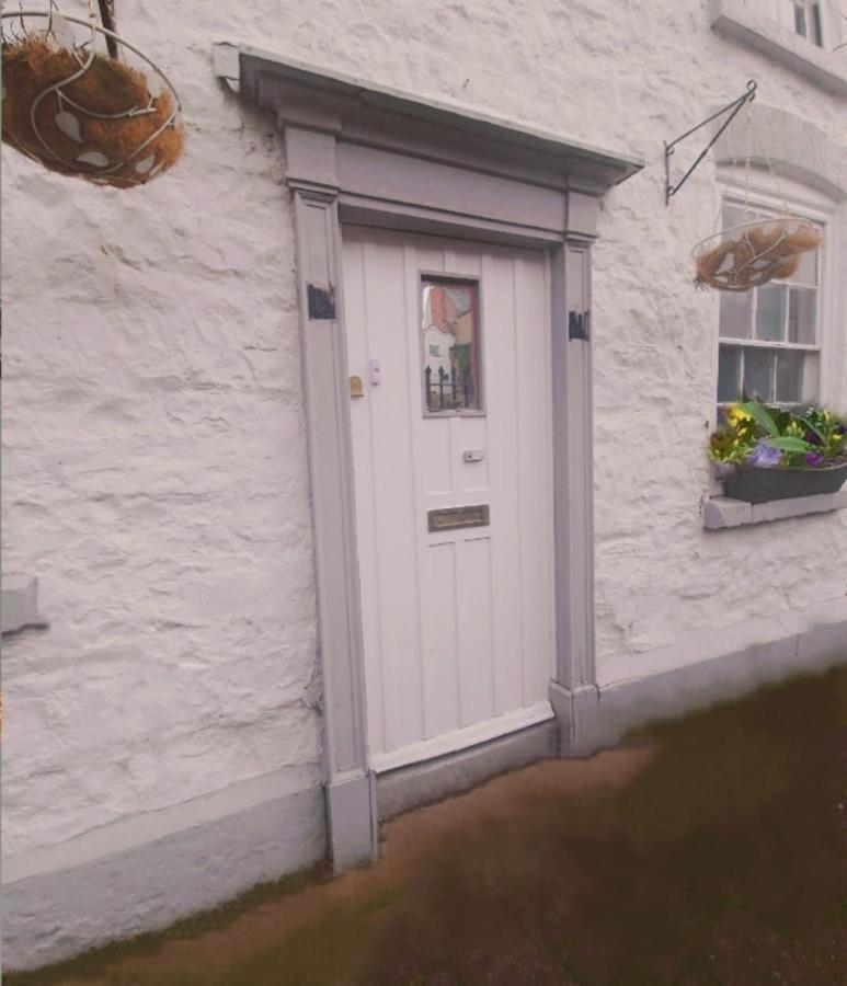 The Kings Apartment Denbigh Exterior photo
